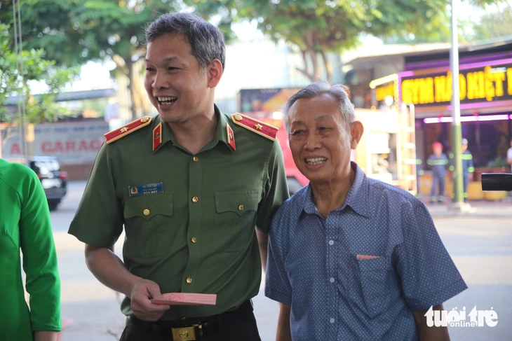 bầu cử - Ảnh 22.