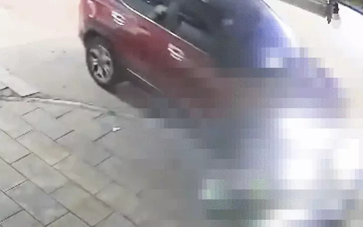 Căn nhà hình tam giác 'siêu mỏng' ở Cần Thơ: Sao không xử lý từ đầu? - Ảnh 2.