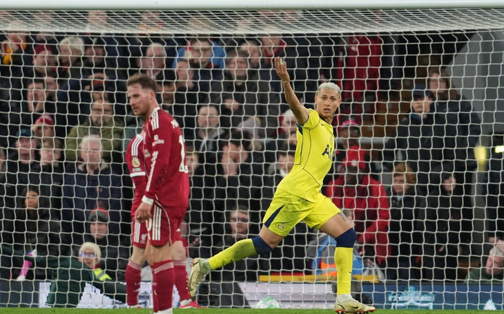 Cuộc đua vô địch Premier League ngã ngũ? - Ảnh 2.