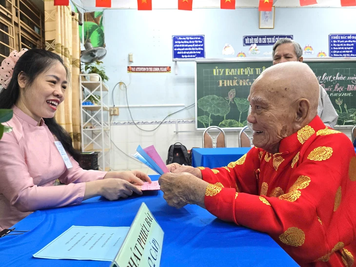 bầu cử - Ảnh 4.