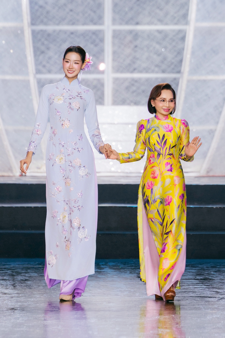 Áo dài trở thành ‘ngôn ngữ' kể chuyện di sản Việt - Ảnh 3. Áo dài - Ảnh 3.