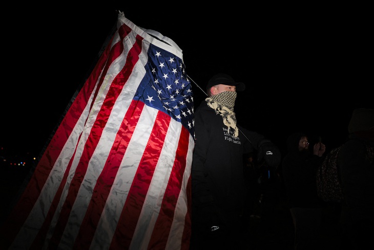 Mỹ giảm hơn 80% phí cho người từ bỏ quốc tịch, còn chỉ 450 USD - Ảnh 1.