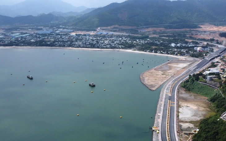 Nắm giữ 49% cổ phần cảng nước sâu tại Hải Phòng, 'ông lớn' Hà Lan tăng tốc đầu tư tại Việt Nam - Ảnh 2.