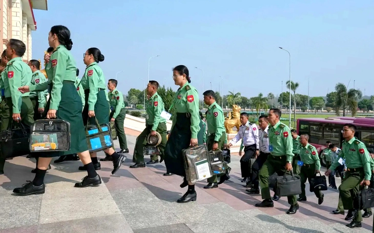 Myanmar báo hiệu thay lãnh đạo quân đội trước thềm bầu tổng thống - Ảnh 3.