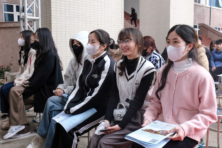 Nghỉ việc học tiếng Trung: Mở lối việc tốt, kỳ vọng lương cao - Ảnh 3. tiếng trung - Ảnh 3.