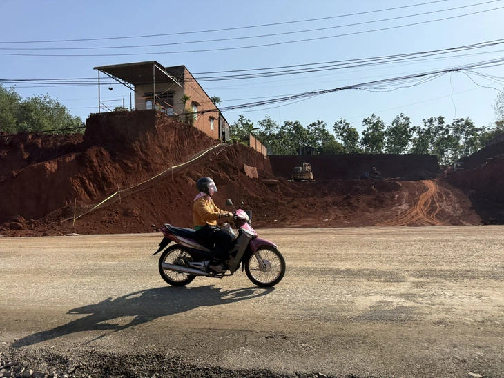 Vụ hạ cốt nền ở Đồng Nai: Chủ đầu tư dự án và chính quyền xã xin lỗi người dân - Ảnh 2.