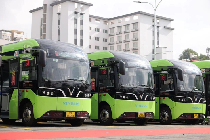 Xe buýt ngày càng 'xanh' - Ảnh 2.