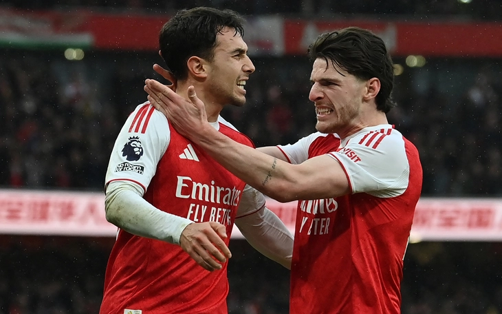 Vòng 33 Premier League: Arsenal đương đầu 'nỗi sợ Murphy' - Ảnh 2.