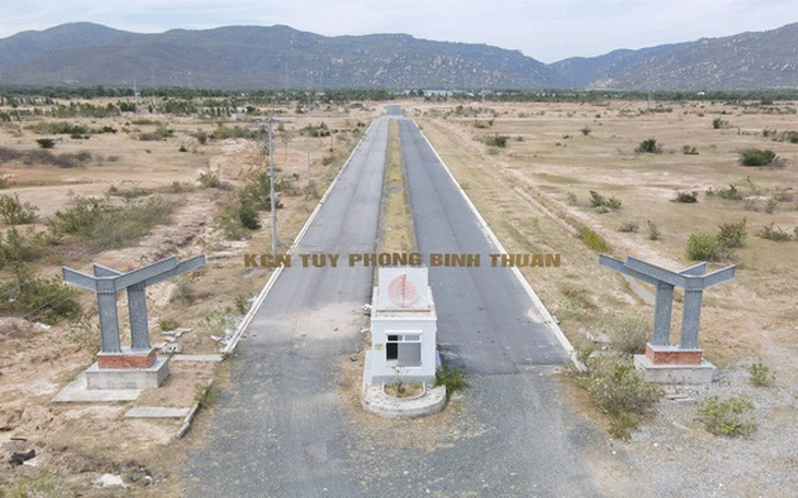 Tin tức sáng 25-3: Giá đất nền, nhà riêng đảo chiều giảm; Đề xuất bổ sung thẩm quyền cho chủ tịch xã - Ảnh 2.