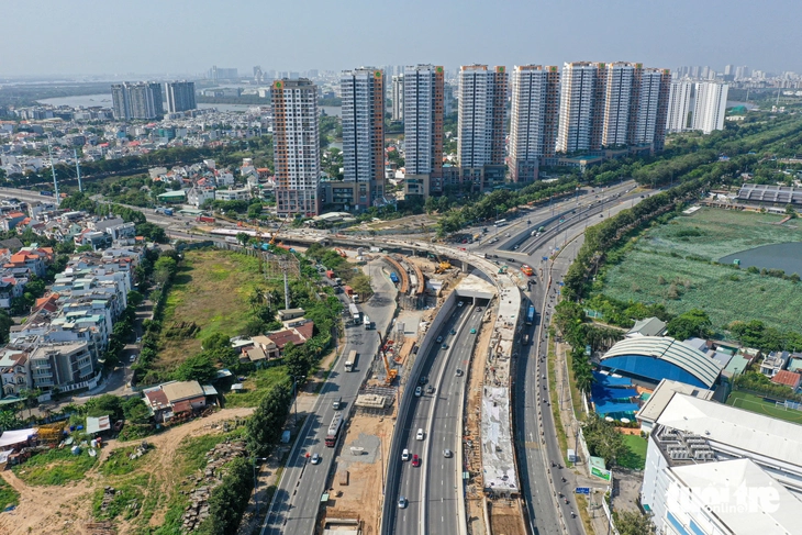 Tiến độ mới nhất ở nút giao An Phú ra sao để kịp hoàn thành quý 2 năm nay? - Ảnh 2.