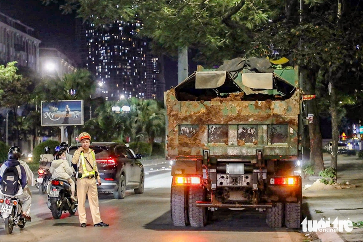 bùn đất - Ảnh 4.