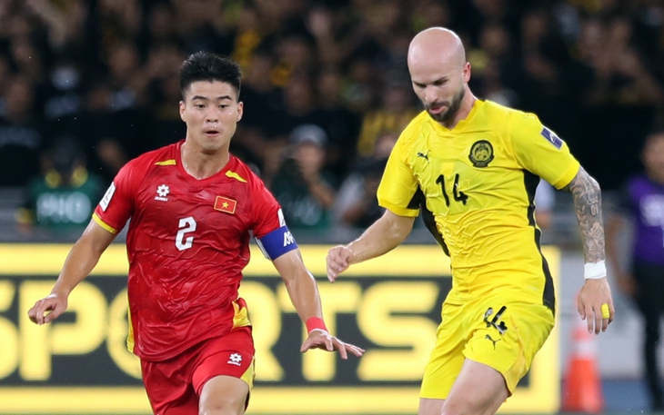 FIFA đăng thông điệp thú vị về ông Kim Sang Sik sau vụ Malaysia - Ảnh 2.