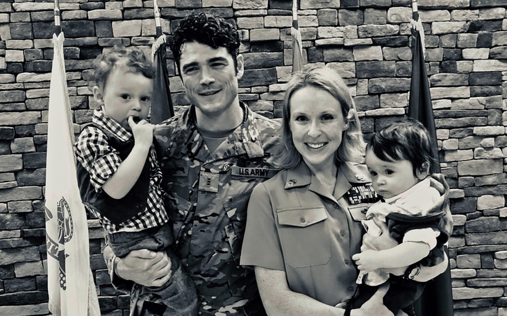 Giám đốc Trung tâm Chống khủng bố Mỹ từ chức để phản đối cuộc chiến với Iran bị FBI điều tra - Ảnh 2.