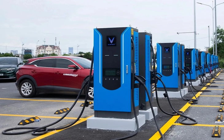 Xe đầu kéo điện nhiều số 1 Việt Nam: Đi Hà Nội - Hải Phòng tốn chỉ hơn 1 triệu, sạc 2 cổng một lúc - Ảnh 5.