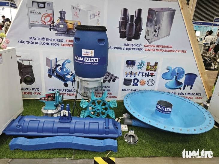 Từ con giống đến thiết bị nuôi, thủy sản công nghệ cao hút khách ở TP.HCM - Ảnh 4.