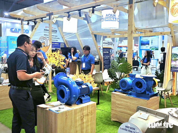 Từ con giống đến thiết bị nuôi, thủy sản công nghệ cao hút khách ở TP.HCM - Ảnh 3.