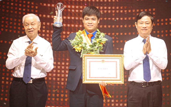 Kỹ sư về quê trồng nấm sạch - Ảnh 2.