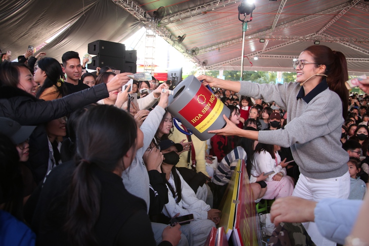 Mái ấm gia đình Việt - Ảnh 2.