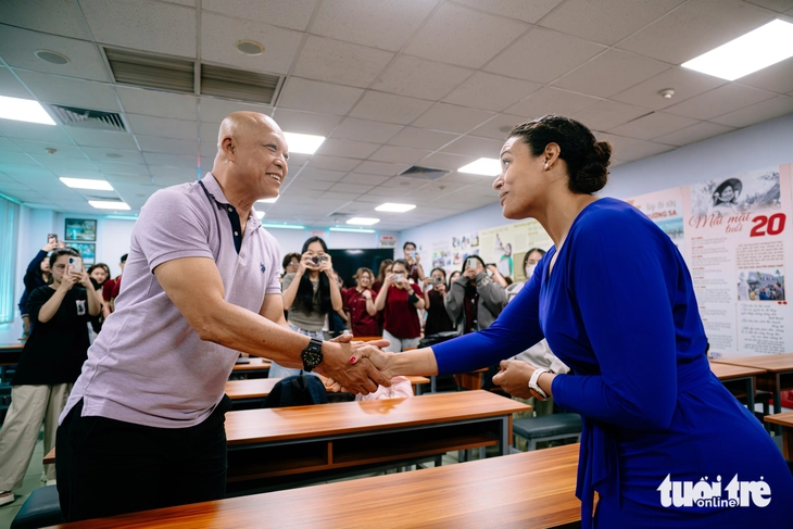 Tổng lãnh sự Hà Lan thăm báo Tuổi Trẻ, mong kết nối nhiều hơn với giới trẻ Việt Nam - Ảnh 8.