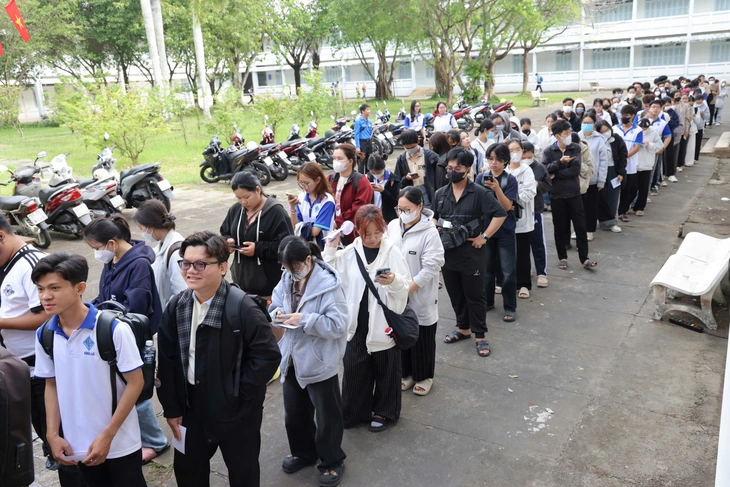 Cần Thơ công bố 84 người trúng cử đại biểu HĐND thành phố, có 2 lãnh đạo trường đại học - Ảnh 2.