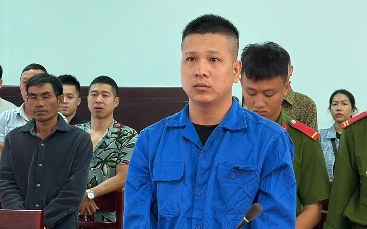 Trộm xe máy rồi che biển số, đang đi tiêu thụ thì gặp CSGT  - Ảnh 3.