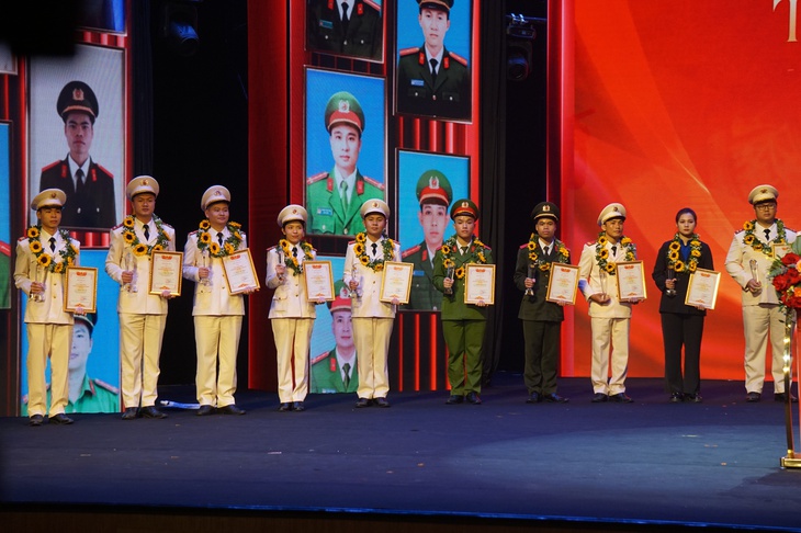 Bộ Công an vinh danh 20 Gương mặt trẻ công an tiêu biểu - Ảnh 4.