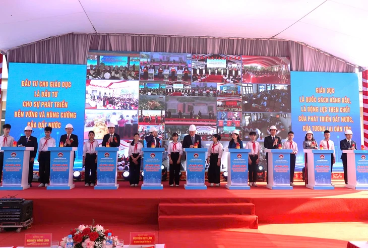 Xây trường nội trú, chăm lo việc học và đời sống cho học sinh vùng khó khăn - Ảnh 2.