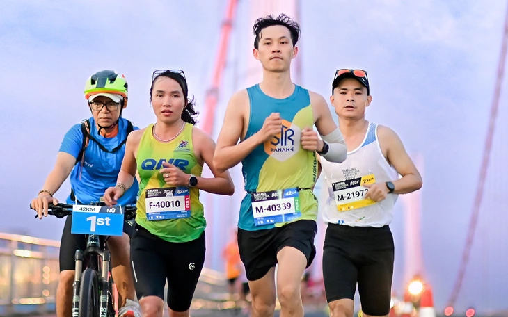 Vận động viên Philippines và Việt Nam vô địch Marathon quốc tế Đà Nẵng 2026 - Ảnh 4.