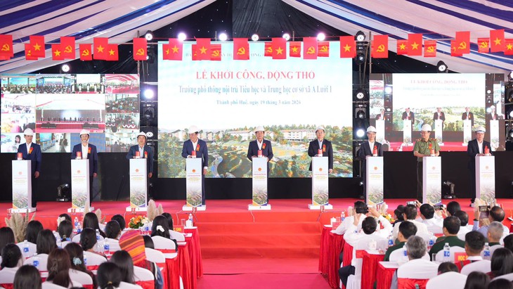 Xây trường nội trú, chăm lo việc học và đời sống cho học sinh vùng khó khăn - Ảnh 3.