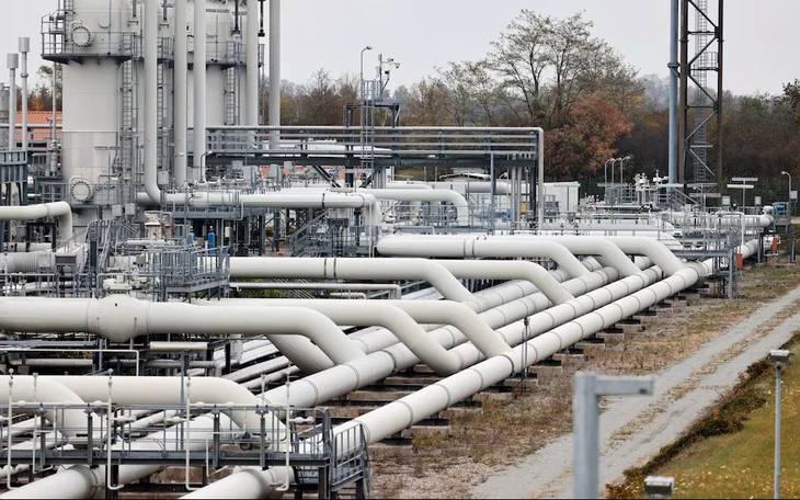 Chiến sự tại Trung đông: Kinh tế toàn cầu rung chuyển - Ảnh 2.