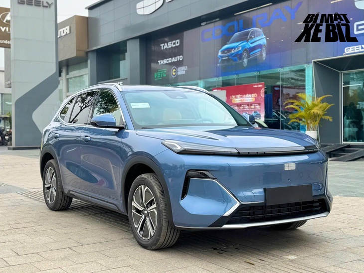 Geely EX5 hybrid lần đầu được nhá hàng chính hãng tại Việt Nam, thêm lựa chọn cho những ai 'lười sạc' mà vẫn muốn tiết kiệm, ăn xăng chỉ ngang xe máy- Ảnh 6. Geely EX5 - Ảnh 5.