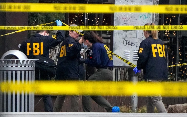 Tiêm kích F-15 rơi ở Kuwait, chưa rõ là 'bắn địch' hay 'bắn nhầm' - Ảnh 3.