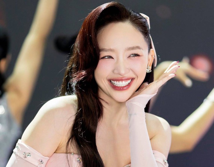 Tóc Tiên - Ảnh 1.