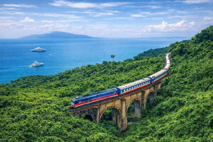 Hải Vân Bay - Ảnh 3.