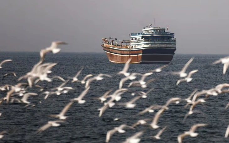 Còn chiến sự, eo biển Hormuz khó có an ninh - Ảnh 2.