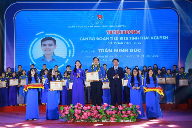 Vinh danh những cán bộ Đoàn dùng công nghệ số 'đánh thức' bản làng - Ảnh 2.