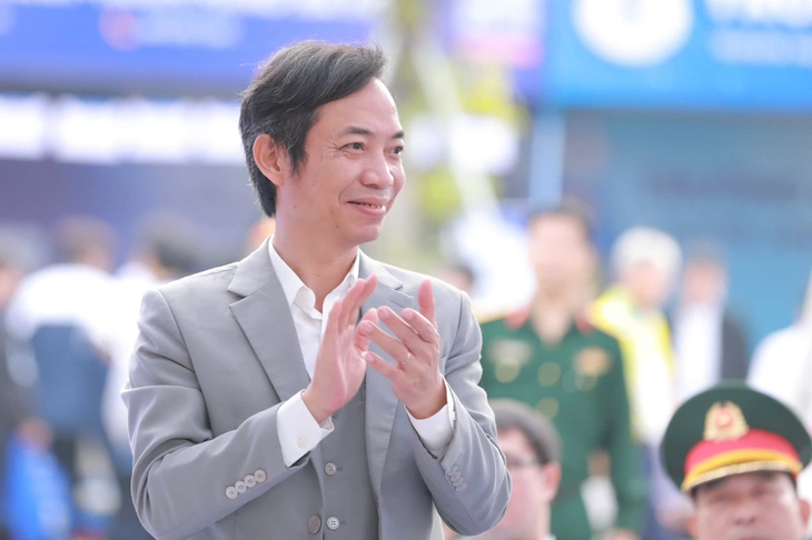 Học sinh Hải Phòng 'hỏi khó' chọn ngành: Học ứng dụng hay nghiên cứu, có bị AI cướp nghề? - Ảnh 10. tuyển sinh - Ảnh 10.