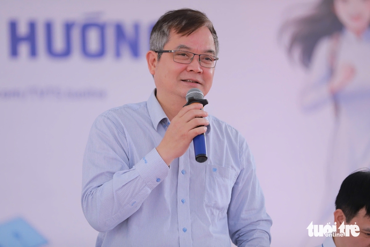 Học sinh Hải Phòng 'hỏi xoáy' chọn ngành: Học ứng dụng hay nghiên cứu, có bị AI 'cướp nghề'? - Ảnh 5. tuyển sinh - Ảnh 5.