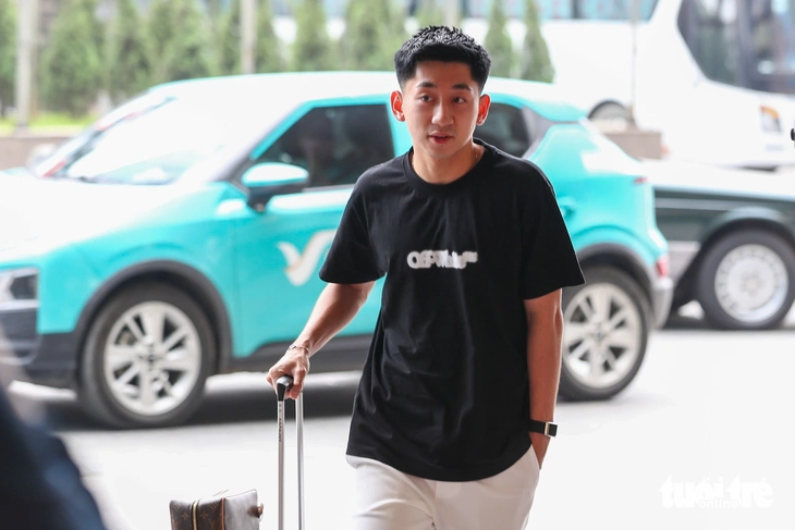 Đỗ Hoàng Hên hứng khởi hội quân tuyển Việt Nam - Ảnh 7.