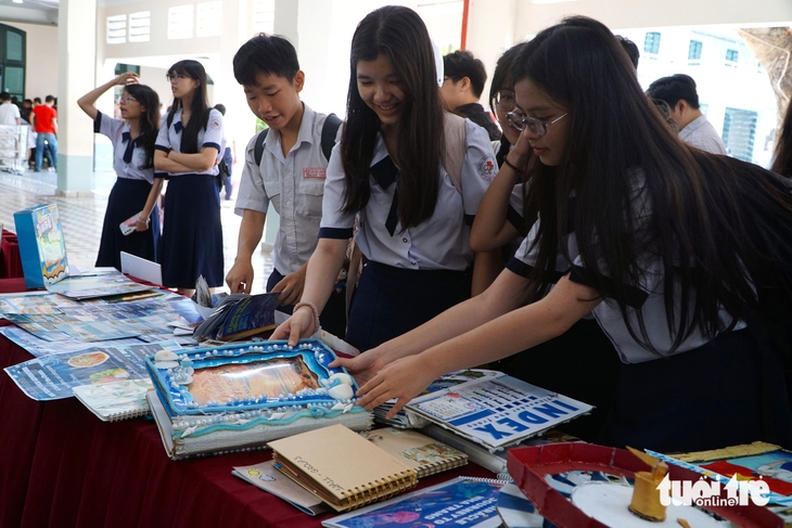 Mũi tàu tổ quốc - Ảnh 2.