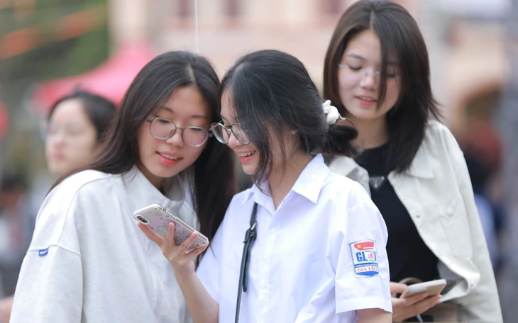 Lần đầu có ngưỡng điểm sàn ngành luật - Ảnh 2.