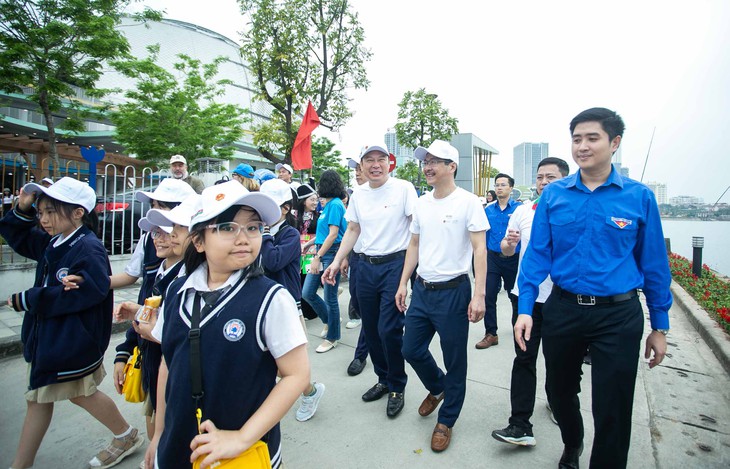 Trẻ em Việt Nam đang ngày càng phải tiếp xúc nhiều hơn với hiểm họa liên quan khí hậu, không khí - Ảnh 4.