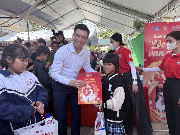 Tháng thanh niên, thầy thuốc trẻ mang y tế chuyên sâu đến với người dân xã Đặng Thùy Trâm - Ảnh 2. Đặng Thùy Trâm - Ảnh 2.