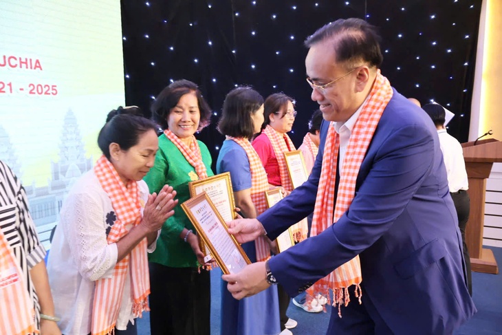 sinh viên Lào - Ảnh 6.