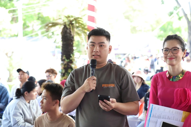 Sáng nay Ngày hội tư vấn tuyển sinh - hướng nghiệp tại Hải Phòng và Cần Thơ - Ảnh 5. Sáng nay Ngày hội tư vấn tuyển sinh - hướng nghiệp tại Hải Phòng và Cần Thơ - Ảnh 7.