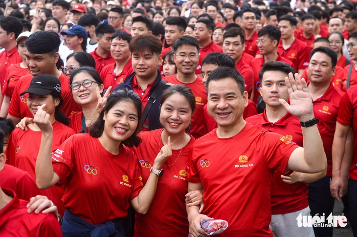 Hơn 15.000 người dự Ngày chạy Olympic 2026 ở Hà Nội - Ảnh 5.