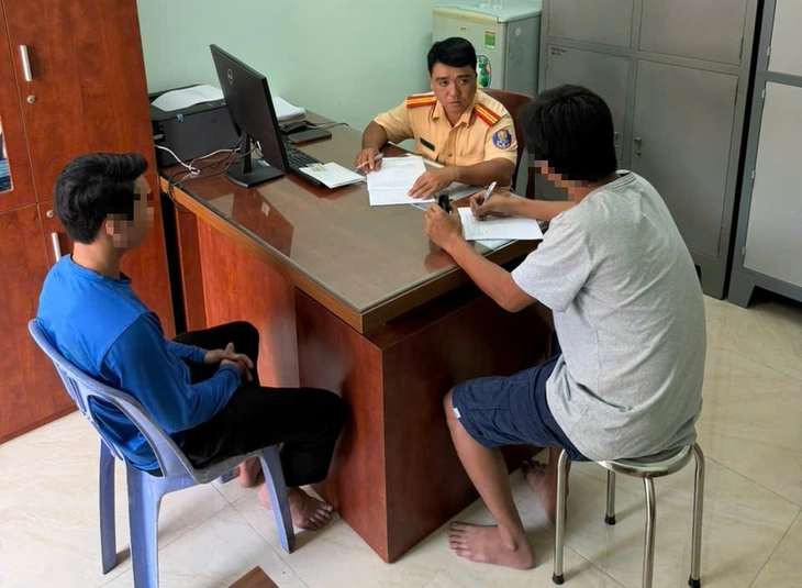 đánh nhau - Ảnh 1.