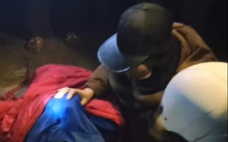 Tìm được hai bé 9 tuổi, 10 tuổi đuối nước trên sông Vàm Cỏ Tây sau hai ngày mất tích - Ảnh 3.