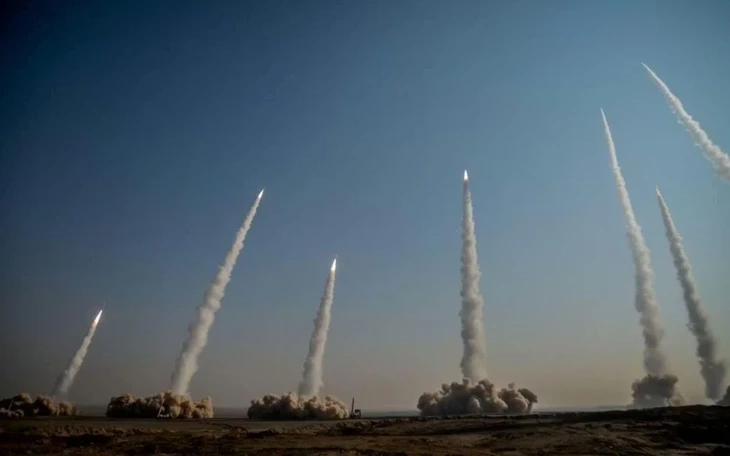 Iran khẳng định mở cửa cho mọi loại tàu thuyền qua eo biển Hormuz, trừ ‘kẻ thù’ - Ảnh 2.