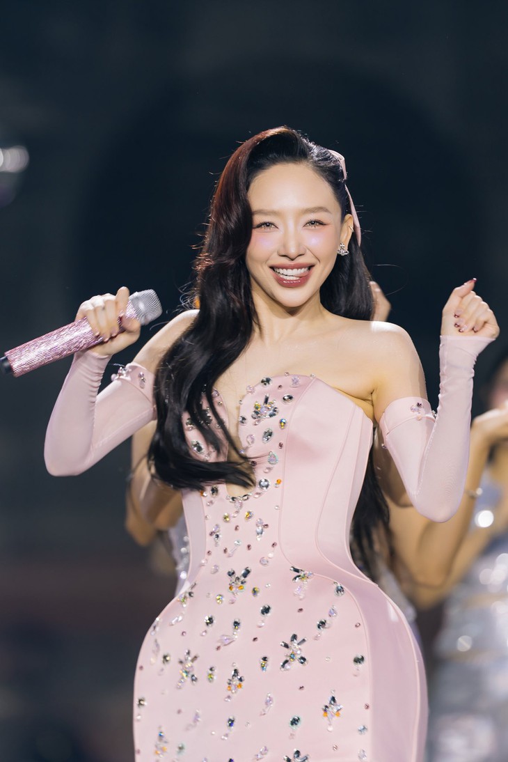 Tóc Tiên - Ảnh 2.